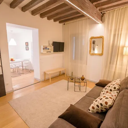 Lägenhet Specchieri *