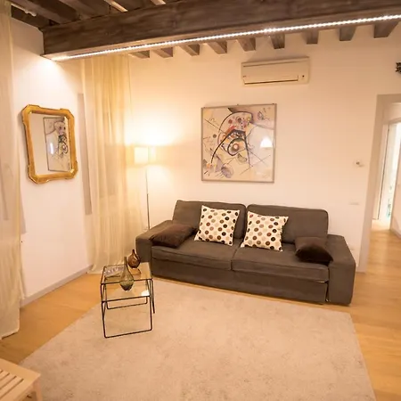 Appartement Specchieri *