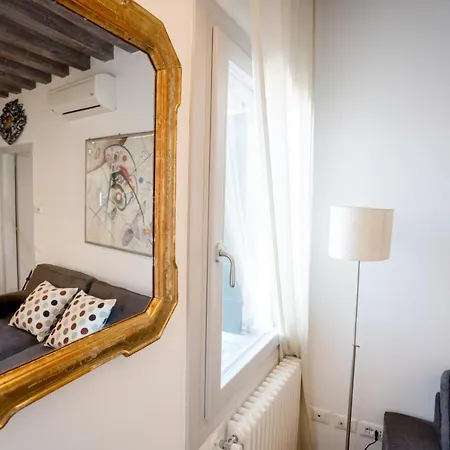 Specchieri Διαμέρισμα *