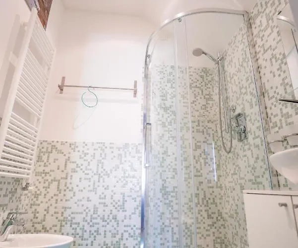 Specchieri Apartman *