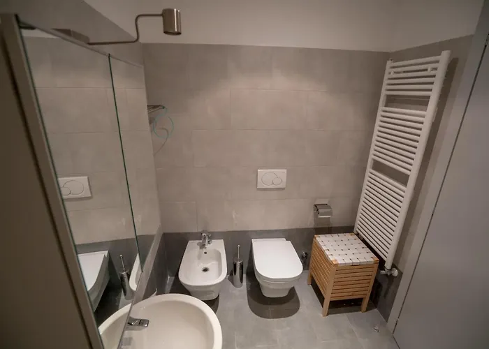 Specchieri Apartman *